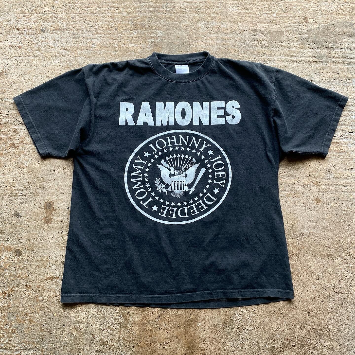 Ramones - 'Hey Ho Lets Go' - 90's - XXL