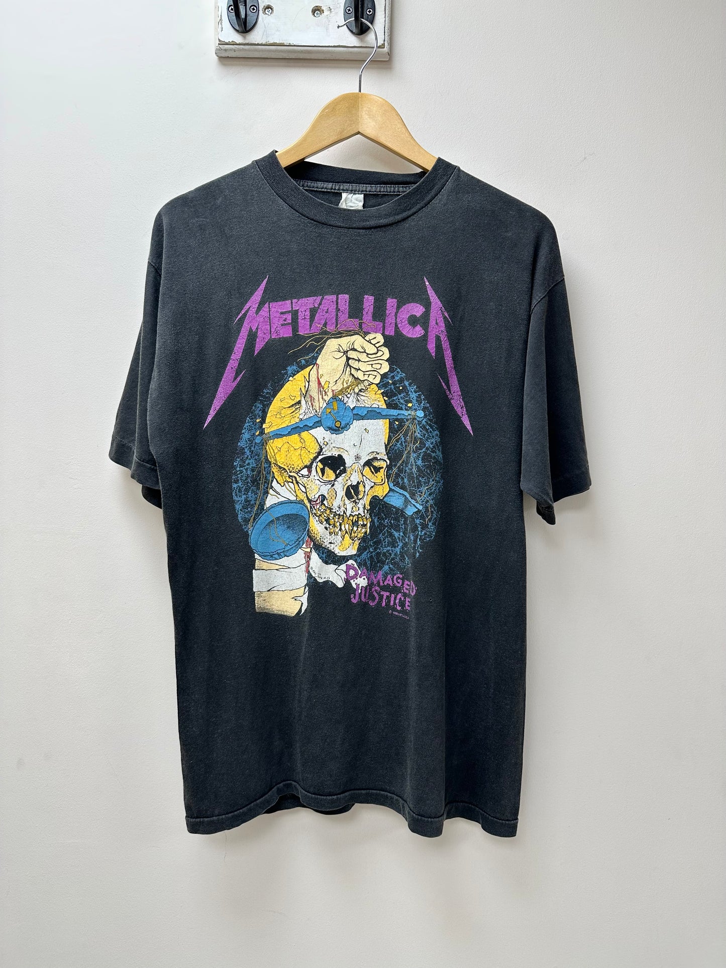 Metallica - 1988 - Medium
