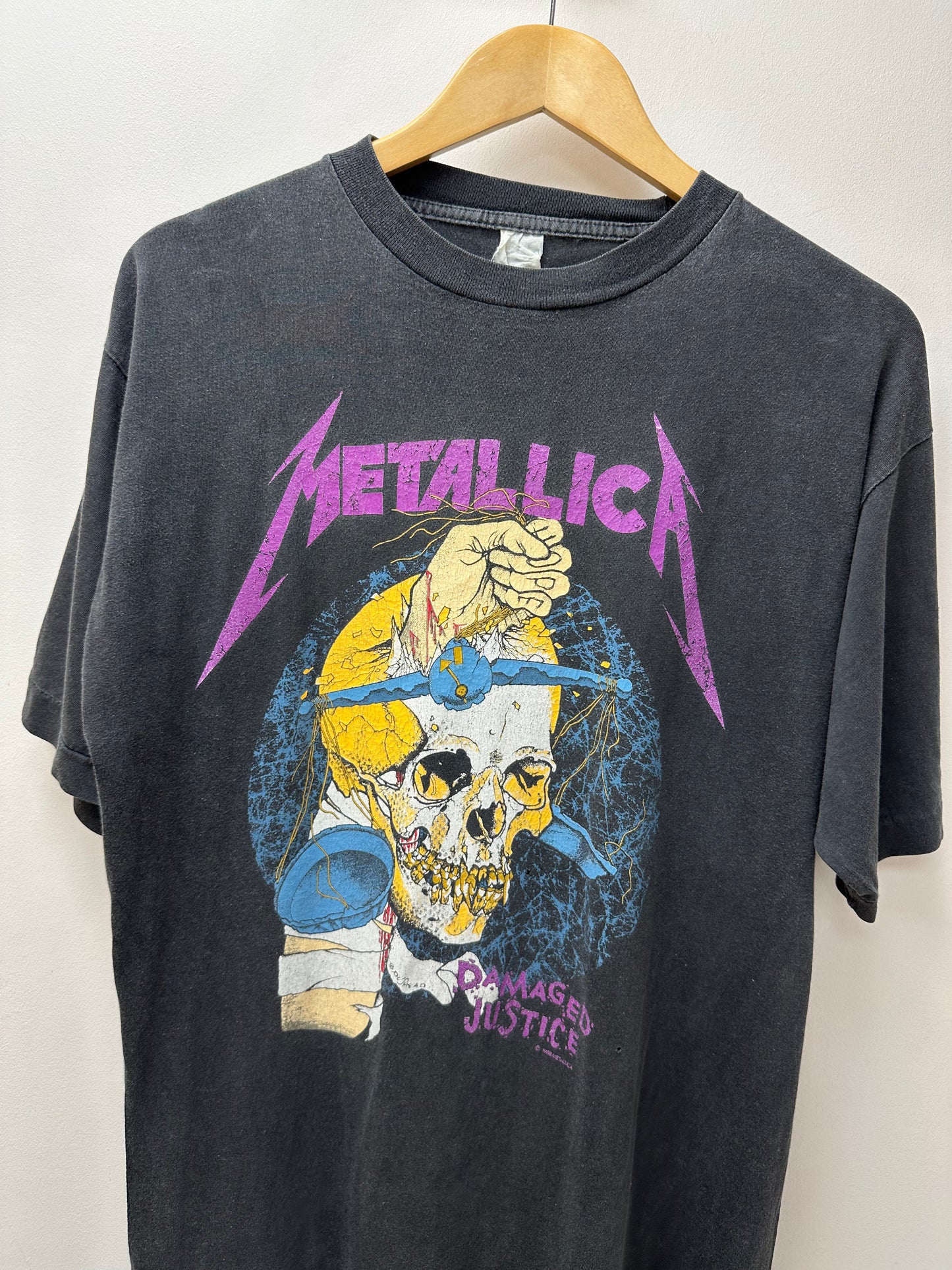Metallica - 1988 - Medium
