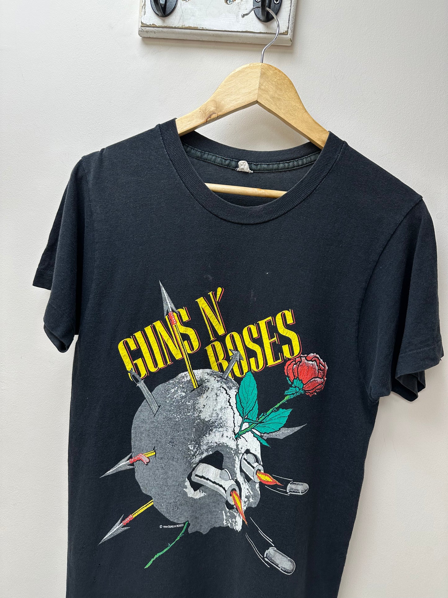 Guns N' Roses - 1988 - Small