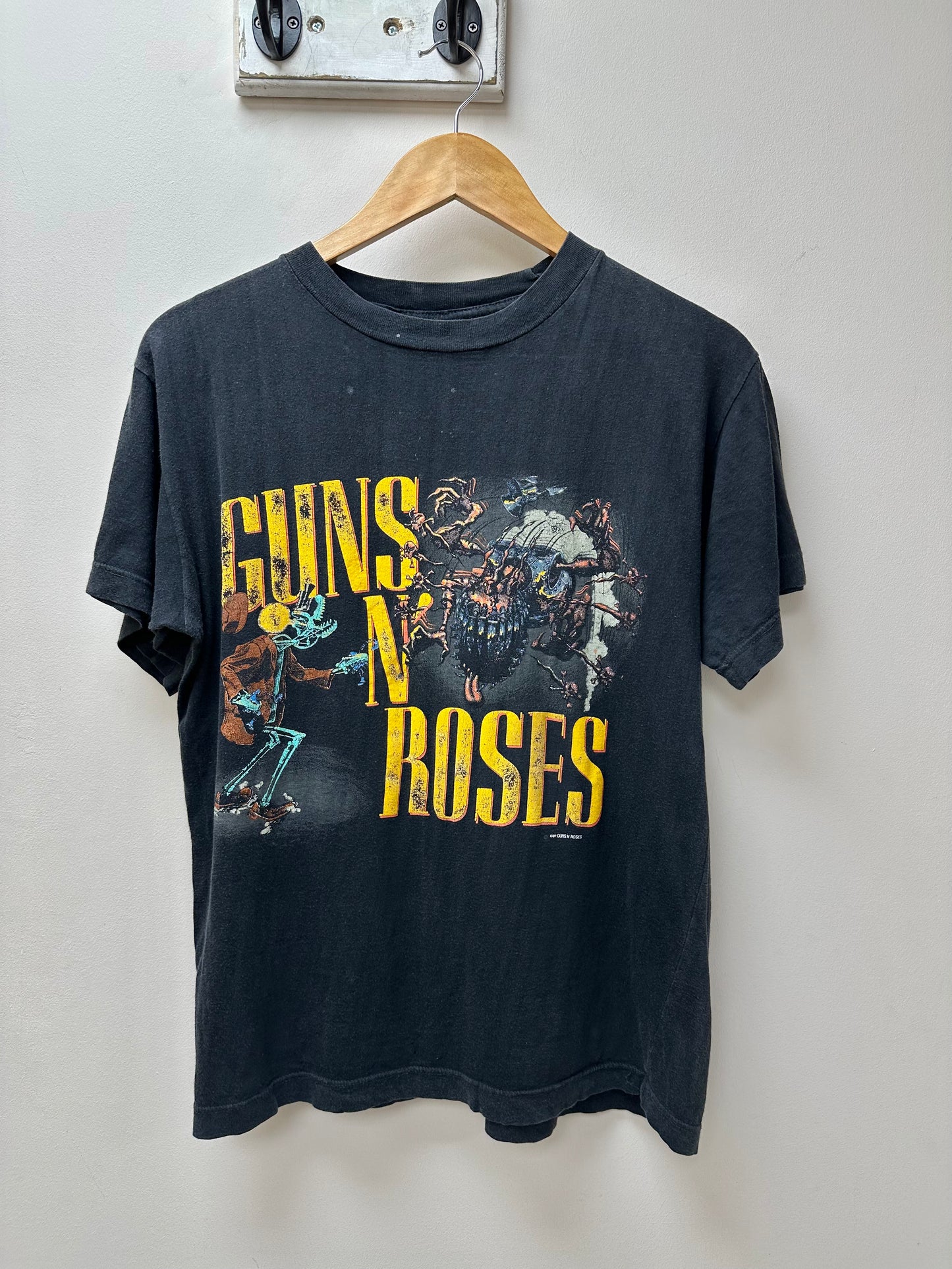 Guns N' Roses - 1987 - M