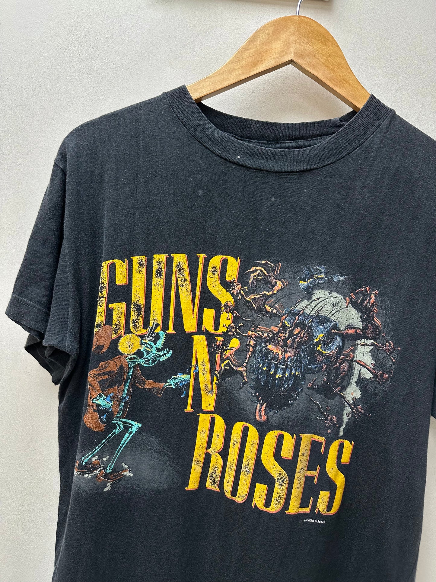 Guns N' Roses - 1987 - M