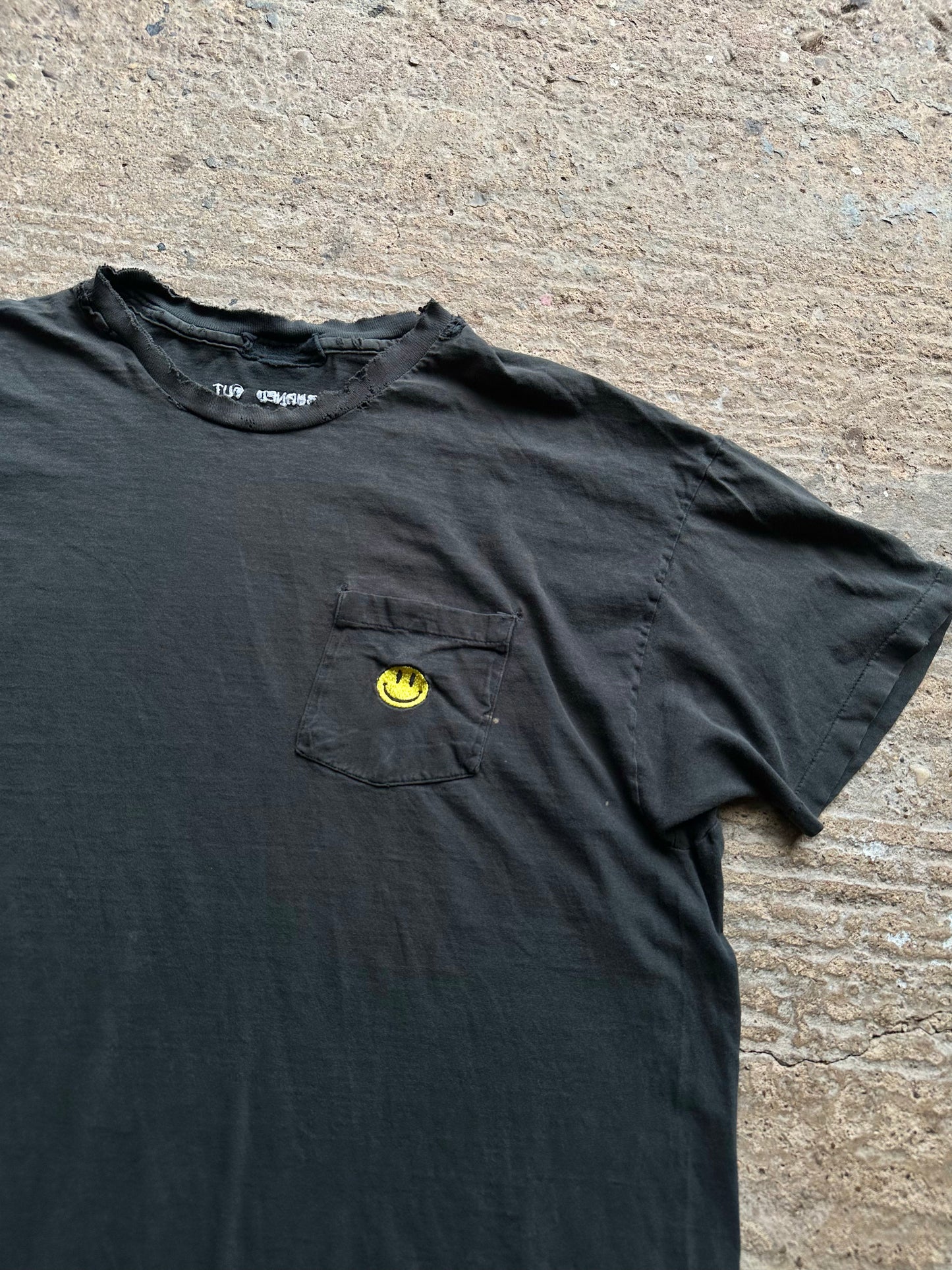 Burned Out Smiley Pocket - 90's - X-Large
