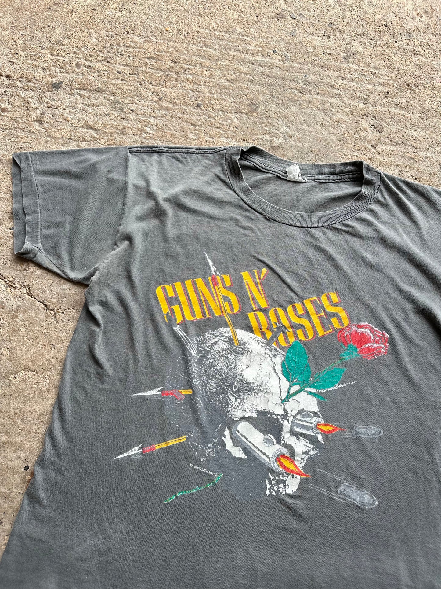 Guns N' Roses - 1988 - Large